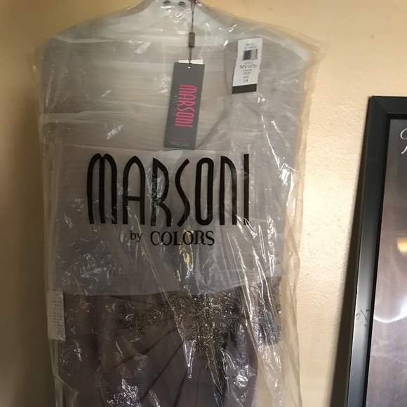 Evening gown - Picture 6 of 6